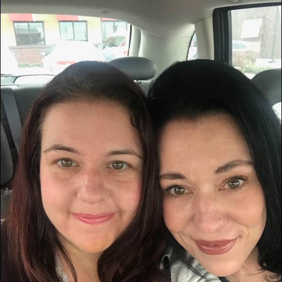 Meet your Posher, Misti - Picture 2 of 2